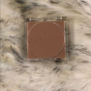 Beautiful KKW warm bronze highlighter